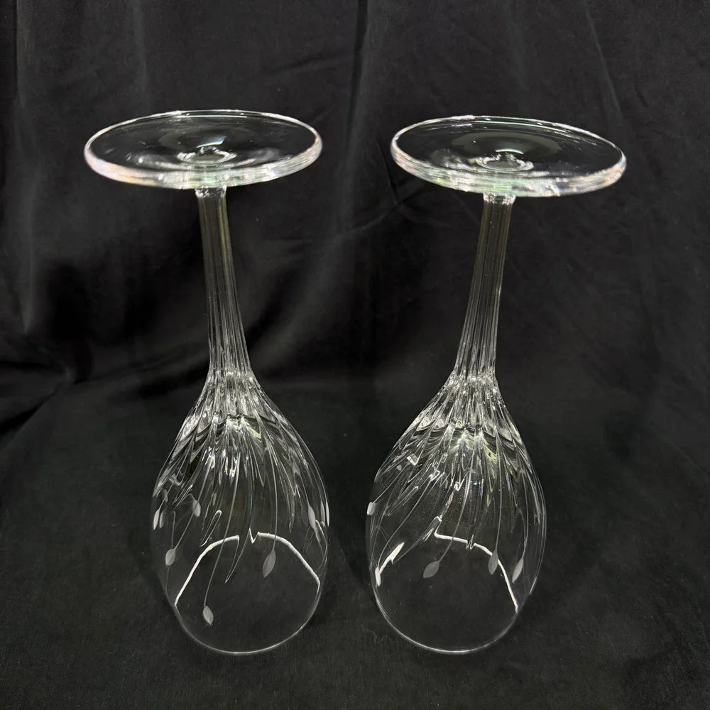 Mikasa Petals Crystal Wine Glasses Set of 2 Etched Floral Ribbed Stem 8.75 in